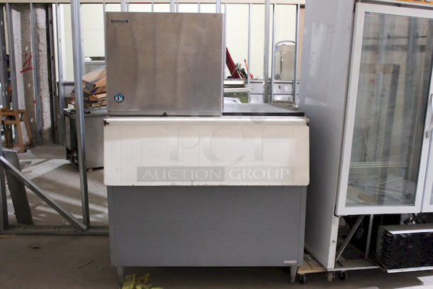 AWESOME! Hoshizaki KML-631MRH with URC-9F, Crescent Cuber Icemaker, Remote-cooled + B900D Bin. 208-230v/60Hz/1ph (3 WIRE W/ NEUTRAL FOR 115V)
32-1/2x33x73
Tested. Working.
2x Your Bid - Image 1 of 3