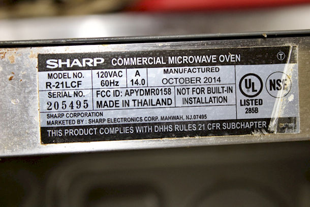 AWESOME! Sharp R-21LCFS 1000w Commercial Microwave w/ Dial Control, 120v. 201⁄2 in. W x 16 in. D x 121⁄8 in. H - Image 3 of 4