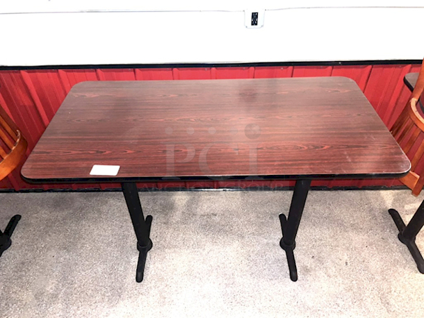 BEAUTIFUL! High Top 6 Seater Table On Heavy Duty Stands.  - Image 1 of 1