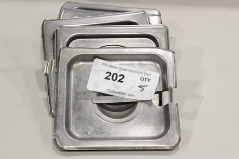 Vollrath 75260 Stainless Steel 1/6 Pan Lids, Slotted.
6-1/4x7
5x Your Bid
