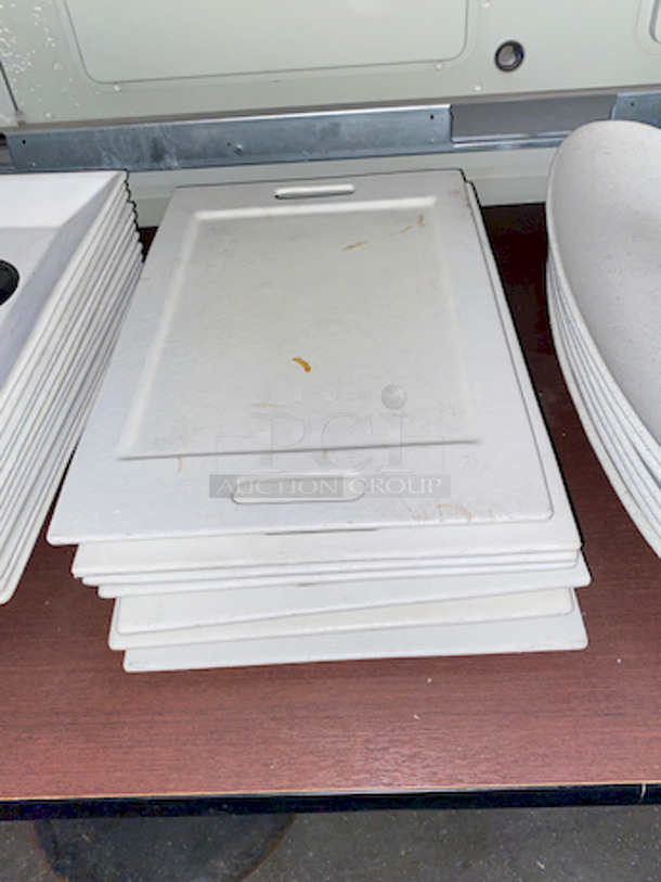 Table Full of High Quality Ceramic Platters, Includes Table Top and Bases. 

 - Image 5 of 6