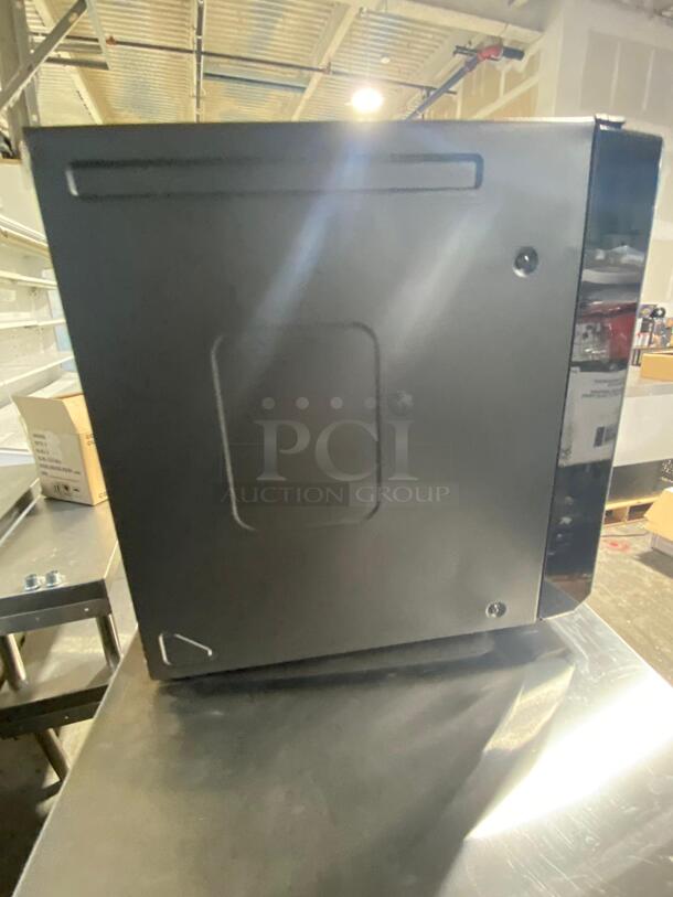 Brand New Samsung Scratch & Dent Microwave  - Image 6 of 6