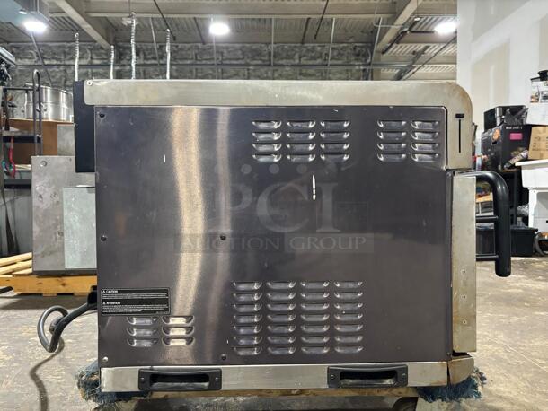 TURBOCHEF Convection/Microwave Oven, Rapid Cook Model I3 Serial I3-D03721 208/240V/60Hz/1/3 Phase
 - Image 2 of 5