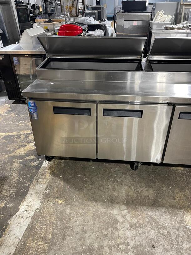 Dukers DPP90 90 3/8"W Three Door Pizza Prep Refrigerator - 24.89 Cu. Ft. - Image 7 of 10