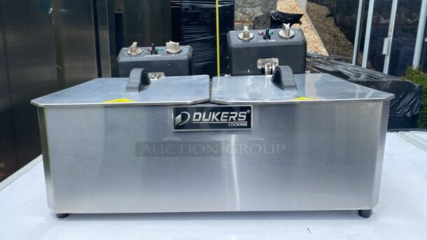 DUKERS DCF15ED 30lb Two Basket Electric Countertop Fryer
 - Image 2 of 7