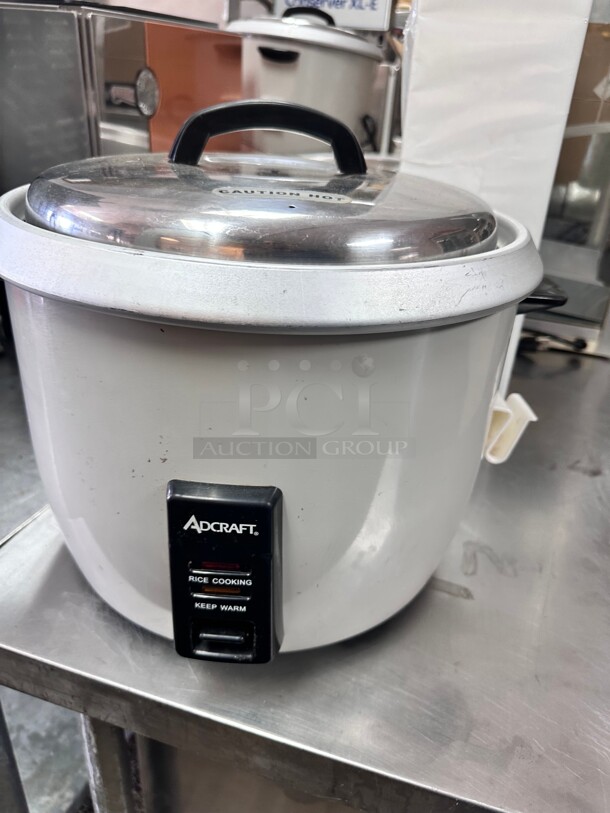 Excellent Condition Adcraft RC-E30 Rice Cooker w/ 30 Cup Capacity 115 Volt  - Image 3 of 9