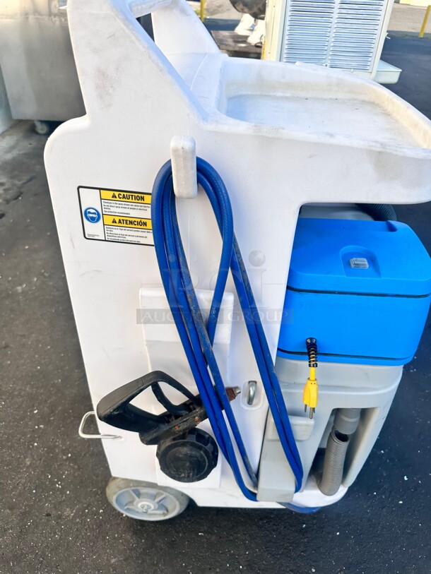 Ecolab Cleaning Caddy w/Wet Vac 115 Volt Working - Image 5 of 10