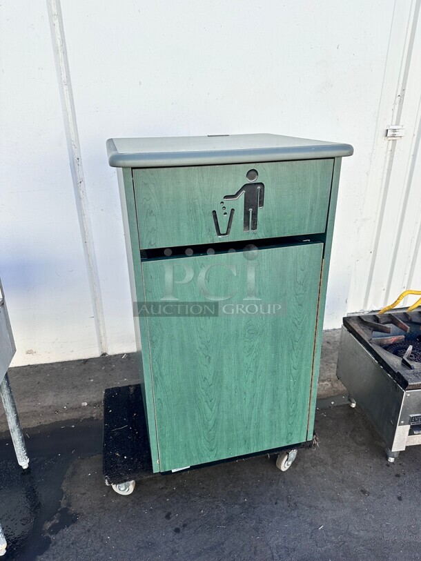 Commercial Trash Receptacle 25x25x44 - Image 9 of 9