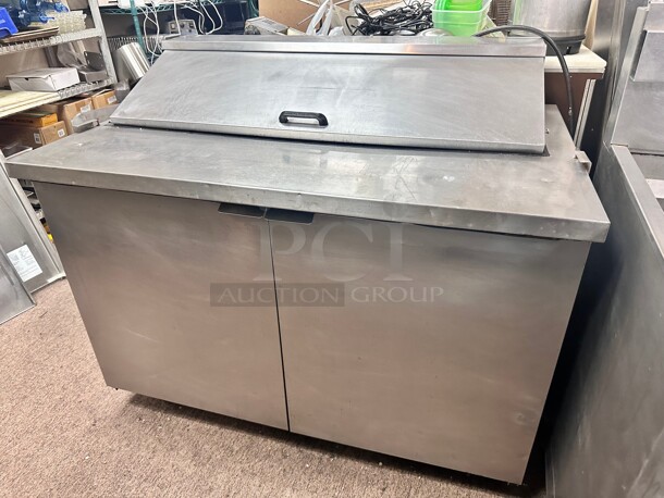True TSSU-48-12-HC 48" Sandwich/Salad Prep Table w/ Refrigerated Base, 115v Tested and Not Getting Cold - Image 5 of 9