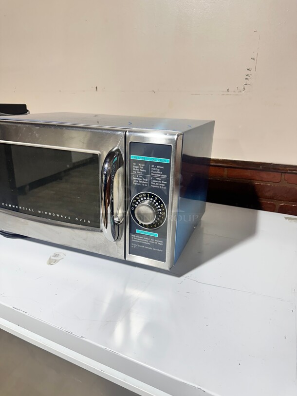Late Model Sharp R-21LCFS 1000 Watt Medium Duty Commercial Microwave Oven, 120V Working - Image 3 of 8
