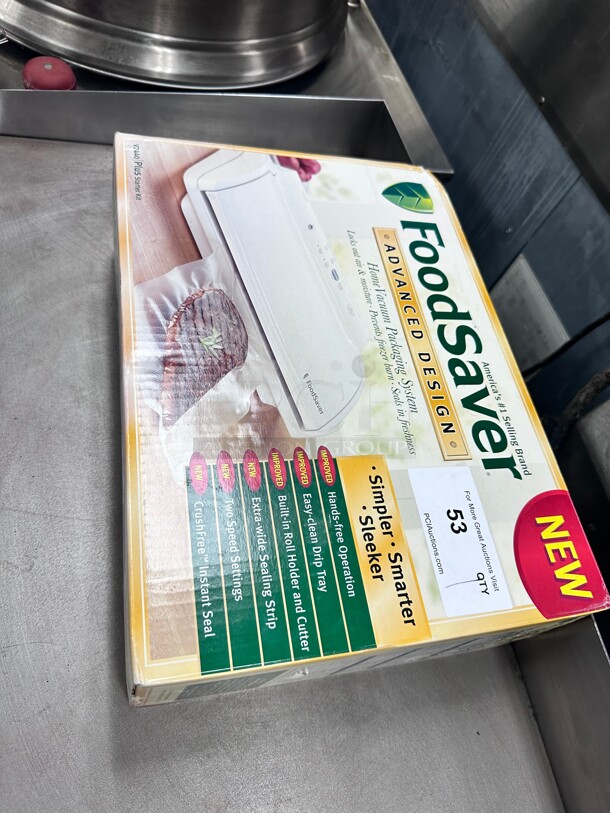 New Food Saver V2440 Vacuum Sealer Food Saver System FoodSaver With Starter Kit  - Image 1 of 8