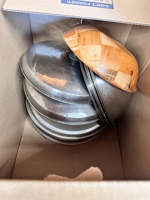 One Lot A Box Contains Stainless Bowls and Stainless Covers - Image 3 of 4