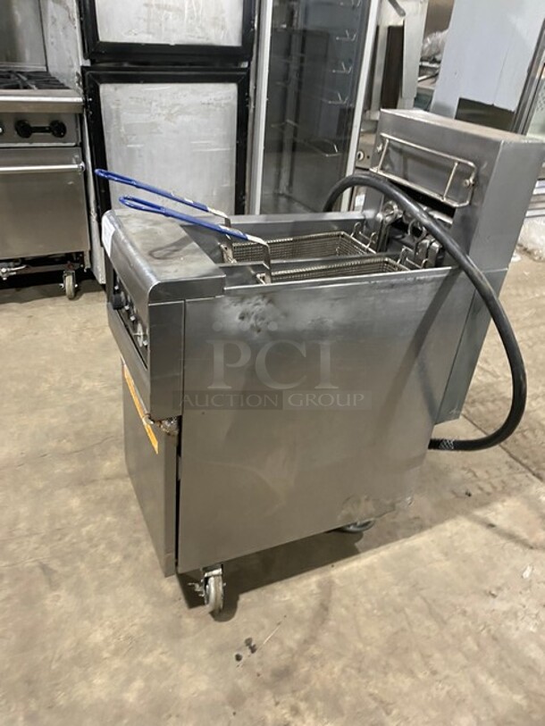 Nice! Frymaster All Stainless Steel Electric Powered! Two basket Deep Fryer! Model: RE114-2SE Serial : 1508NA0057 208V 60HZ 3Phase - Image 2 of 10
