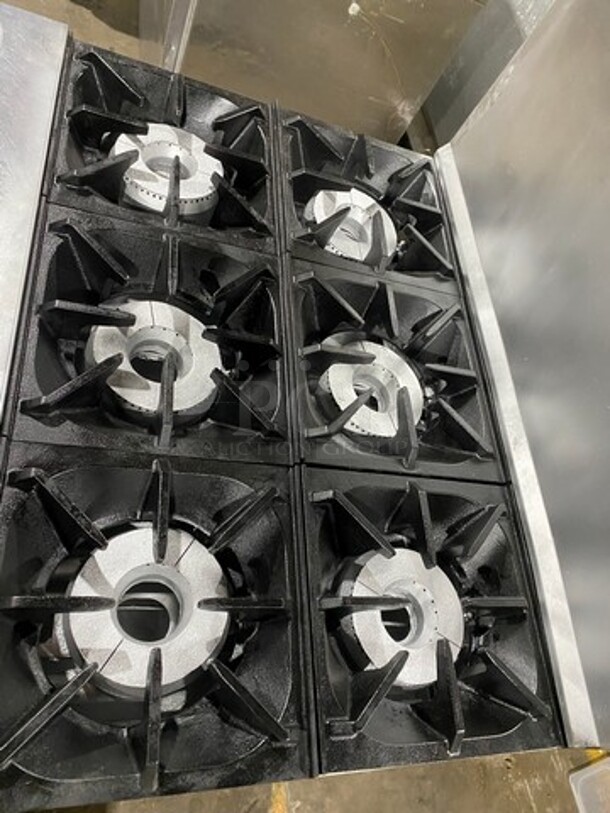 Bakers Pride Commercial Natural Gas Powered 6 Burner Stove! With Raised Back Splash! With Oven Underneath! All Stainless Steel! On Legs! Model: 36BP6BS30N SN: 9910518050013 - Image 5 of 10
