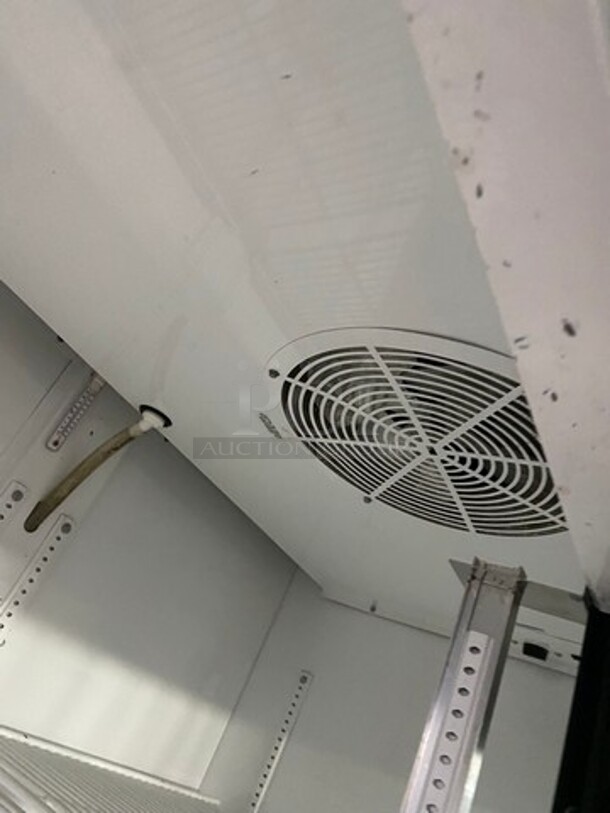 True Commercial 2 Door Reach In Cooler Merchandiser! With View Through Doors! Poly Coated Racks! Model: GDM37LD SN: 7856932 115V 60HZ 1 Phase - Image 6 of 8
