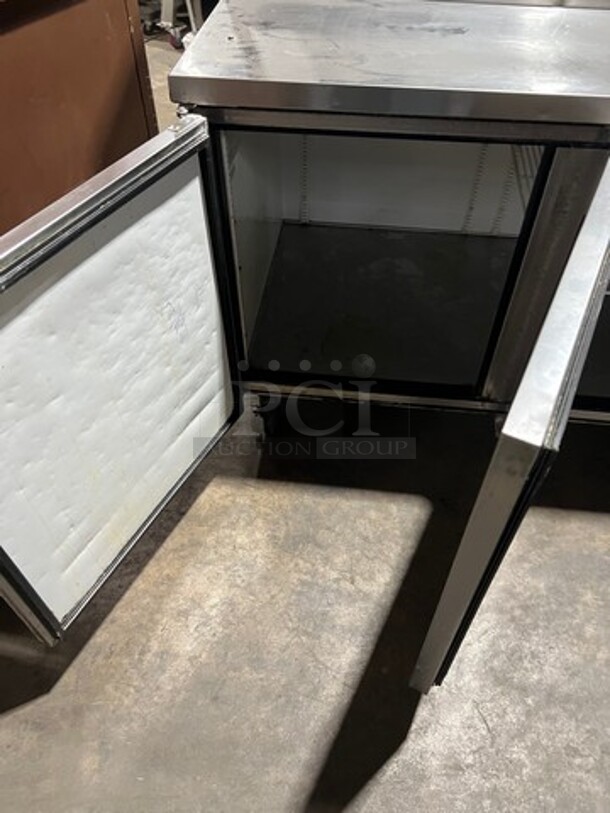 True Commercial Refrigerated 3 Door Pizza Prep Table! With Overhead Shelf! With Ticket Rail! All Stainless Steel! On Casters! Model: TPP93 SN: 4979455 115V 60HZ 1 Phase - Image 6 of 11