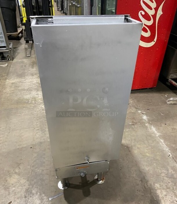 Pitco Commercial Natural Gas Powered Deep Fat Fryer! With 2 Metal Frying Baskets! All Stainless Steel! On Legs! MODEL: 35C SN: G14KD063735 - Image 3 of 9