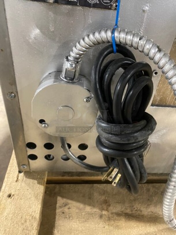 WOW! Vulcan Commercial Natural Gas Powered Flat Top Griddle With 2 Burner! Flat Griddle Has Side Splashes! With Raised Back Splash And Salamander Shelf! With Oven Underneath! All Stainless Steel! On Casters! Model: 48C2B36GN SN: 650094075 - Image 7 of 8