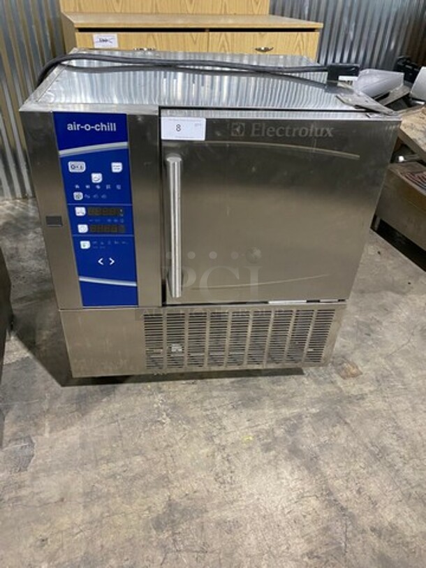 WOW! LATE MODEL! 2017 Electrolux Air-O-Chill Commercial Undercounter/ Countertop Blast Chiller! All Stainless Steel! On Small Legs! Model: A0FP061CU SN: 72110002 208V 60HZ 3 Phase - Image 1 of 8
