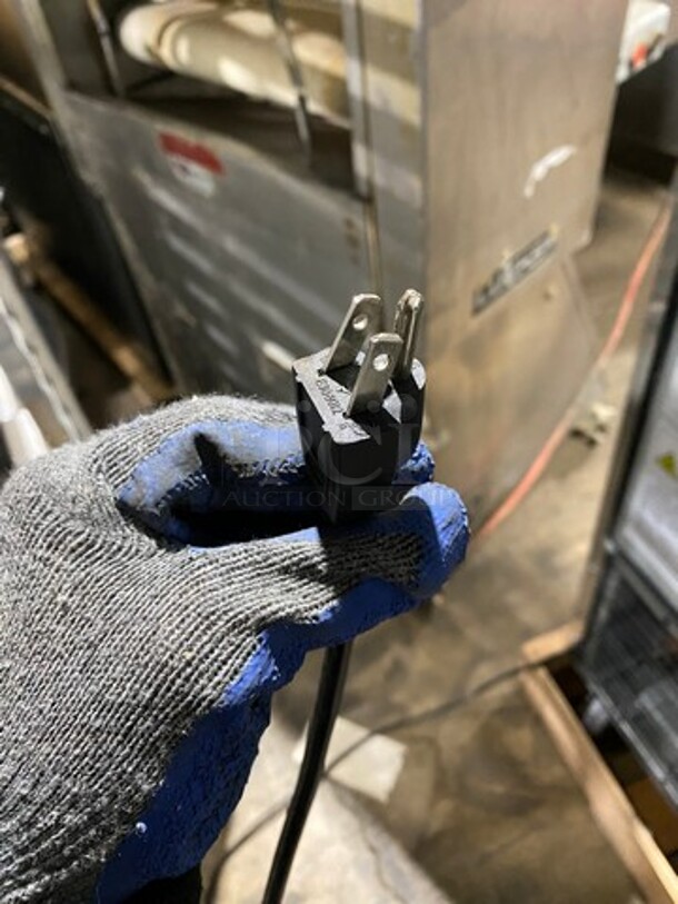 SWEET! NEW! SCRATCH-N-DENT! Dukers Commercial Single Door Reach In Freezer! Poly Coated Racks! All Stainless Steel! On Casters! POWERS ON, DOES NOT GO DOWN TO TEMPETURE! Model: D28F SN: 1097000DUK210722210800716 115V - Image 8 of 10