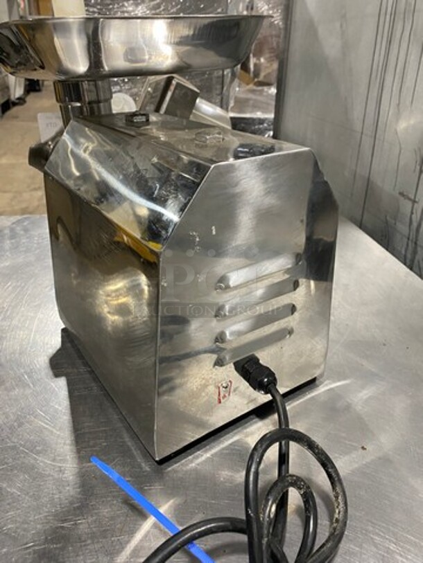 Commercial Countertop Meat Grinder! All Stainless Steel! - Image 4 of 9