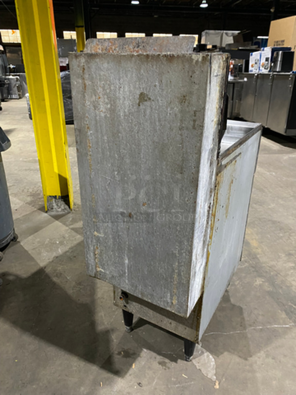 NICE! Cecilware Natural Gas Powered 4 Burner Deep Fat Fryer! All Stainless Steel! On Legs! - Image 3 of 7