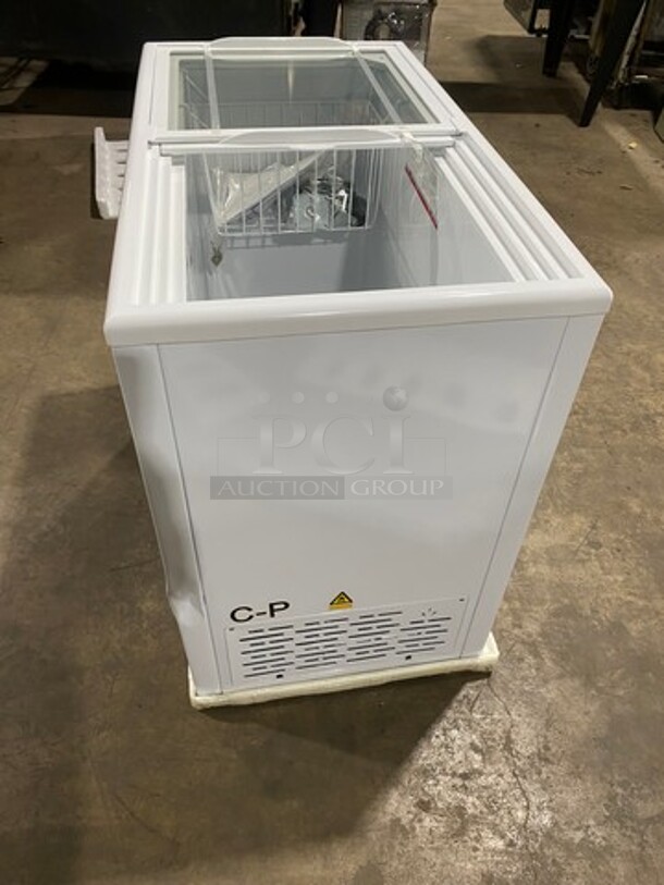 SCRATCH-N-DENT! LATE MODEL! Kelvinator Commercial Reach Down Freezer! Model: KCNF073WS SN: 95111779 115V - Image 3 of 12