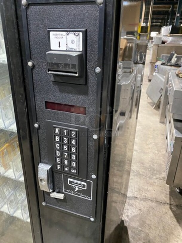 Dixie Narco Commercial Drink Vending Machine! With Bill And Coin Acceptor! Model: DN5591 SN: 82820065 120V 60HZ 1 Phase - Image 7 of 11
