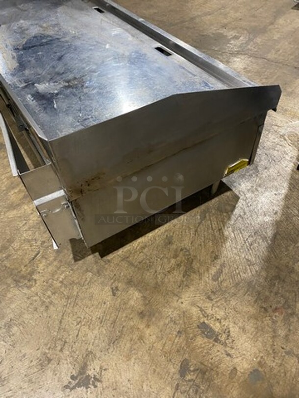 AWESOME!  LATE MODEL! LANG Commercial Countertop Natural Gas Powered Thermostatic Controlled Mirror Shine 60 Inch Flat Top Griddle! With Back And Side Splashes! All Stainless Steel! - Image 4 of 10