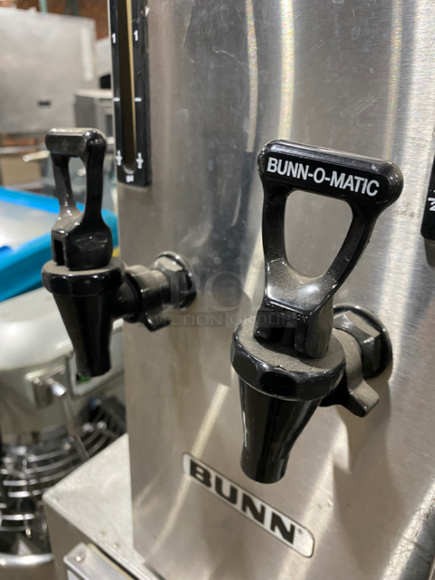 Bunn Commercial Countertop Iced Tea Server/ Beverage Dispenser! With 2 Spouts! Houlds Up To 1.5 Gallons! Solid Stainless Steel! Model: TD4T DUAL SN:TD40164652 - Image 7 of 8