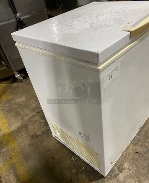 Kenmore Commercial Chest Freezer! MODEL 25314502102 SN: WB52916577 115 Volts! - Image 2 of 7