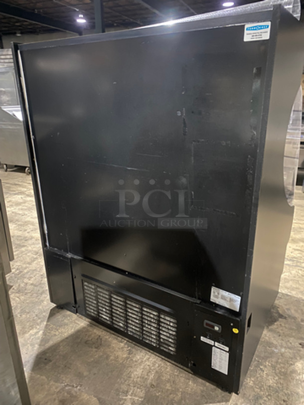 COOL! Structural Concepts Commercial Open Grab-N-Go Case Merchandiser! With 2 Shelves! With Front Case Cover! Model: HV48RSS3635A Encore Series SN: 593739EI133098 220V 60HZ 1 Phase - Image 4 of 8