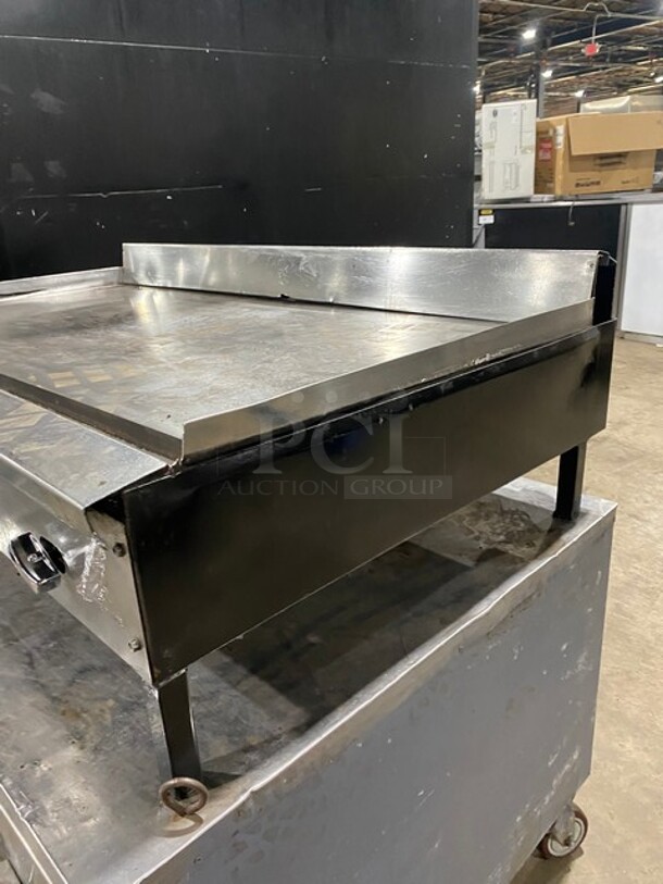 Wow! Jade Range Natural Gas Powered 48 Inch Polished Top Flat Griddle! On Legs! - Image 2 of 8