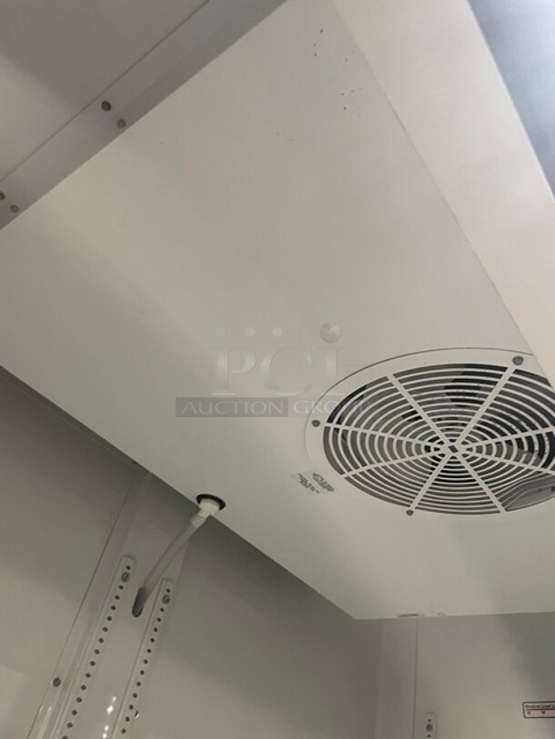 True 2 Door Glass! Reach In Cooler Merchandiser! Model GDM-49, Serial 14604955! 115V 60HZ 1 Phase! - Image 7 of 9
