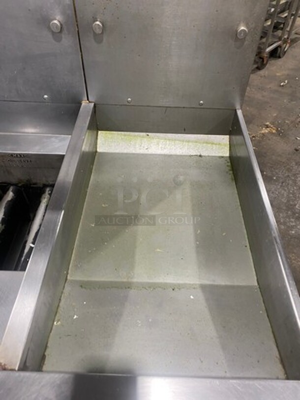 Pitco Frialator Commercial Natural Gas Powered Deep Fat Fryer With Dump Station! All Stainless Steel! On Casters! Model: SG14 SN: G08BD006448 - Image 7 of 12