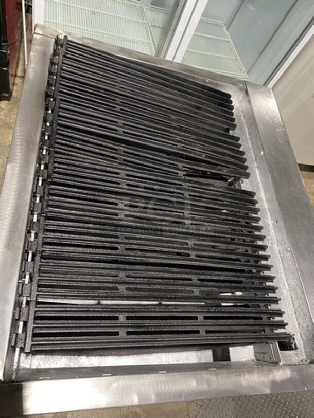 Tristar Natural Gas Powered 36 Inch Char Grill! 6 Burner High BTU! On All Stainless Steel Equipment Stand! On Casters!  - Image 5 of 9