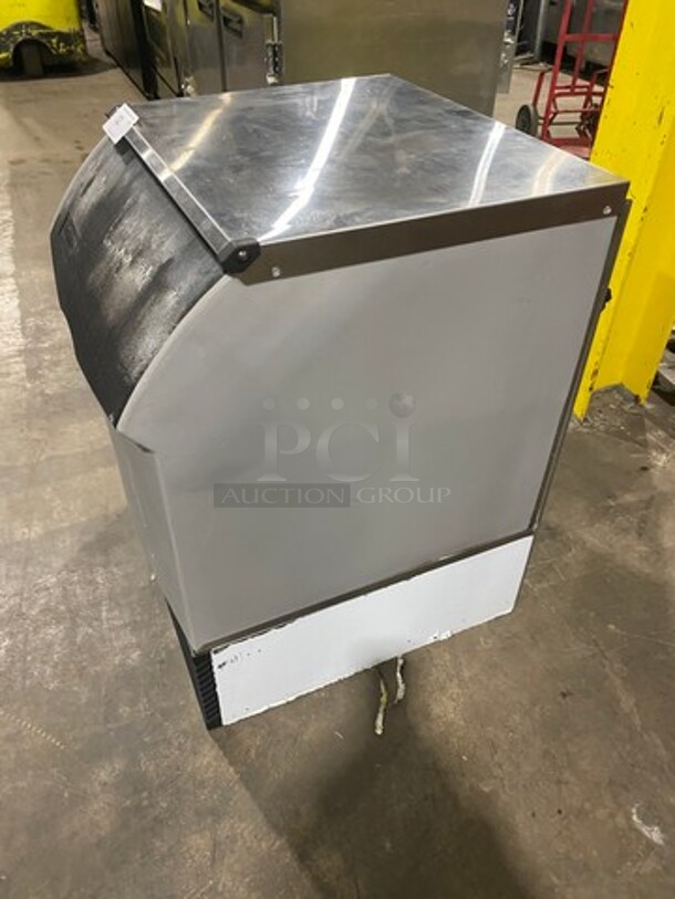 Ice-O-Matic Commercial Undercounter Ice Maker Machine! Model: ICEU150HA5 SN: 15091280012346 115V 1 Phase - Image 2 of 7