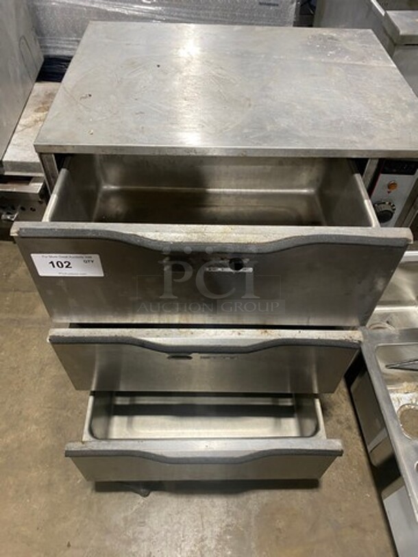 APW Wyott Commercial Countertop Electric Powered 3 Drawer Warmer! Solid Stainless Steel! On small Legs! Model: HD3 SN: 0401D01889 120V 60HZ 1 Phase - Image 5 of 9
