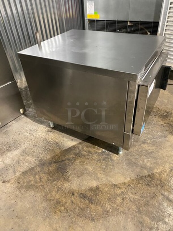 Hobart Commercial Electric Powered Countertop Convection Steamer! All Stainless Steel! On Small Legs! Model: HC24E03 SN: 463017129 208/240V 60HZ 1/3 Phase - Image 2 of 9