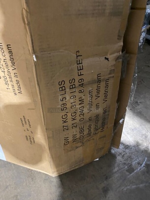 NEW! IN THE BOX! Safavieh Outdoor Adjustable Chaise Lounge Chair! CUSHION NOT INCLUDED! Model: PAT7022 - Image 4 of 5