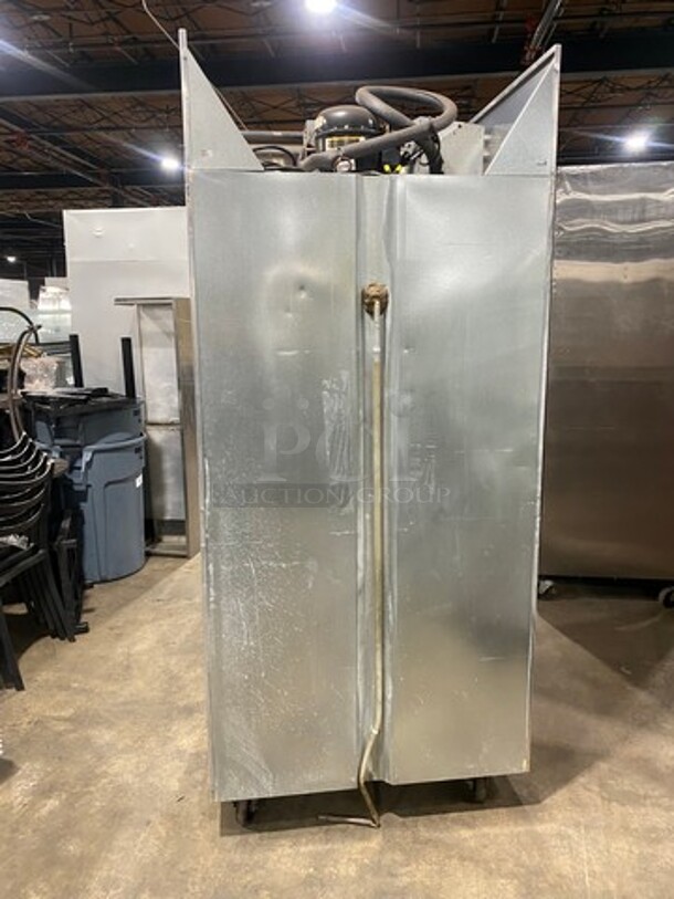 Continental Commercial Single Door Reach In Cooler Merchandiser! With View Through Door! Poly Coated Racks! Model: 1RXGD SN: 15828097 115V 60HZ 1 Phase - Image 3 of 9