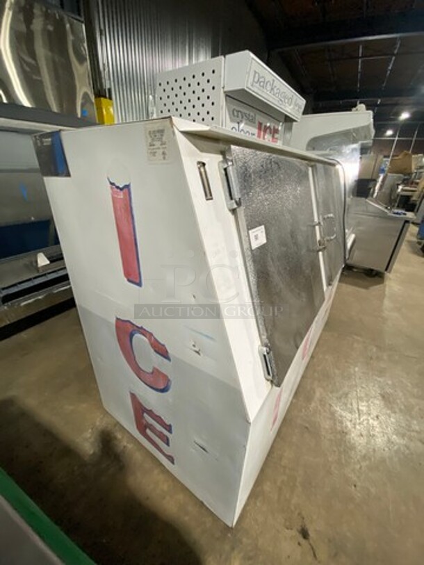 Leer Commercial Outdoor 2 Door Ice Merchandiser! Model: 602SA33MS SN: HAA0772 115V - Image 3 of 8