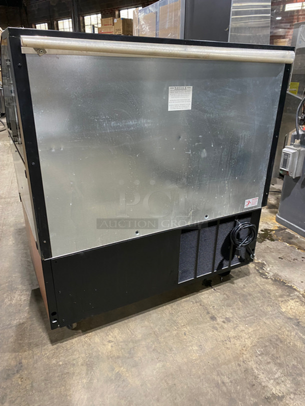 Federal Commercial Open Grab-N-Go Case Merchandiser! With Stainless Steel Shelves! With Front Case Cover! Wooden Pattern Outer Body! On Casters! - Image 3 of 8
