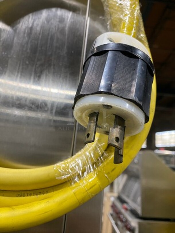 Cres Cor Commercial Electric Powered Split Door Roast-N-Hold Oven! All Stainless Steel! On Casters! Model: RO151FUA12DE4803Z SN: IBIJ0005120843 480V 60HZ 3 Phase - Image 10 of 10