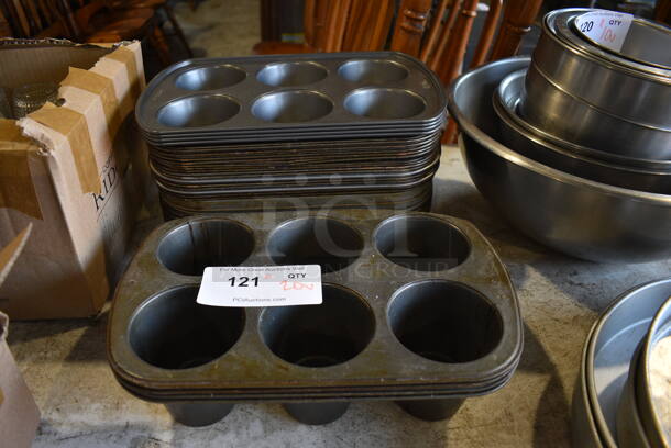 ALL ONE MONEY! Lot of 20 Metal 6 Cup Muffin Baking Pans. 13.5x9x3, 13.5x9x1.5