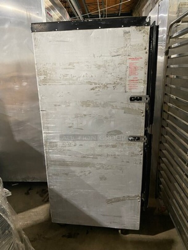 Metro Commercial Heated Holding Cabinet/ Food Warmer! All Stainless Steel! On Casters! Model: C199HM2000 120V - Image 2 of 8