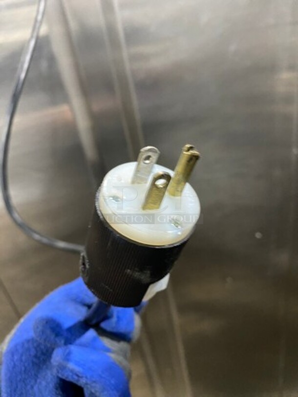 Continental Commercial 2 Door Reach In Freezer! Solid Stainless Steel! On Casters! Model: DL2FESS SN: 143B9271 115V 60HZ 1 Phase - Image 9 of 9