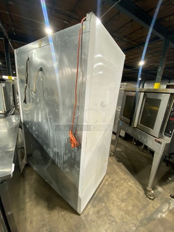 Marc Commercial 2 Door Reach In Cooler Merchandiser! With View Through Doors! With Poly Coated Racks! Stainless Steel Body! With Remote Compressor! No Compressor! Model: GDM2 SN: 120409 120V 60HZ 1 Phase - Image 3 of 9