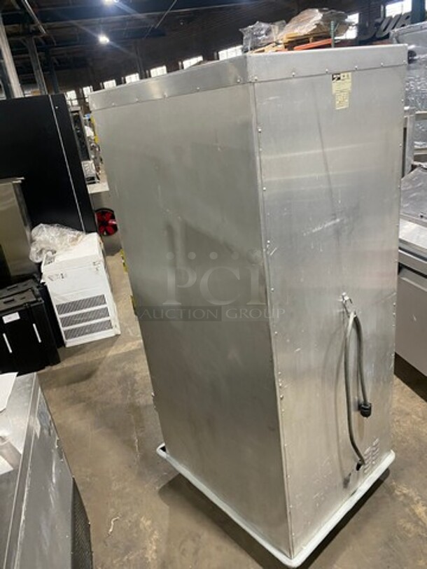 Metro Commercial Heated Holding Cabinet/ Food Warmer! All Stainless Steel! On Casters! Model: CC5953A 120V - Image 4 of 8