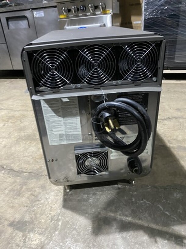 Amazing 2018 Turbo Chef Counter Top Rapid Cook Turbo Oven! Model NGO Serial NGOD44251! 208/240V 1 Phase! On Legs!   - Image 4 of 9